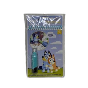 Agua Wow Bluey.Carga agua en el pincel , pasas por las hojas y magicamente aparece el color.