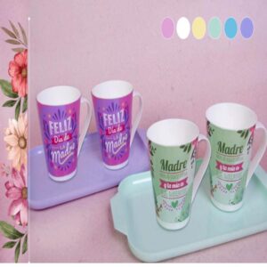 Bandeja con dos tazas cónicas plasticas para mamá.