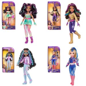 Muñecas Unicorn Academy surtidas (Isabel en la foto)