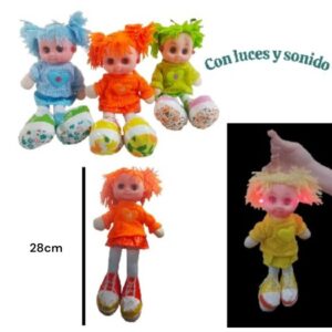 Muñeca de tela con corazon apretable 28cm. Tiene luz en los aritos y sonido