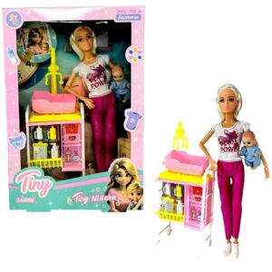 Muñeca Tiny niñera con accesorios. 76640