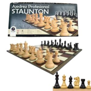 Ajedrez Profesional Stauton. Trae 32 piezas plasticas pesadas con base de felpa y tablero con bisagra de tela 50x50cm.