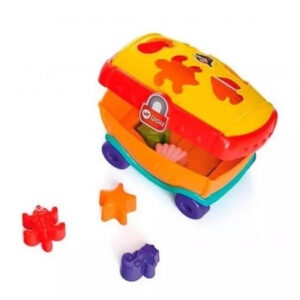 Baúl pirata de arrastre con figuras encastrables