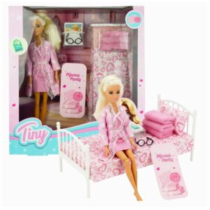 Muñeca Tiny Pijama party 79717 con cama y accesorios