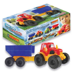 Tractor chico con acoplado