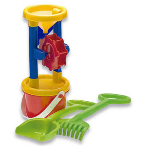 Juego de playa con balde chico,palas medianas y molino