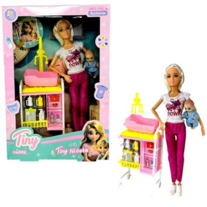 MUuñeca Tiny niñera con accesorios. 76640