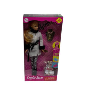 Muñeca con ropa de invierno.Caja16.5×32.5cm
